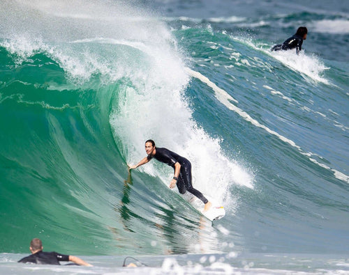 Entdecke die besten Surfspots Europas für Fortgeschrittene