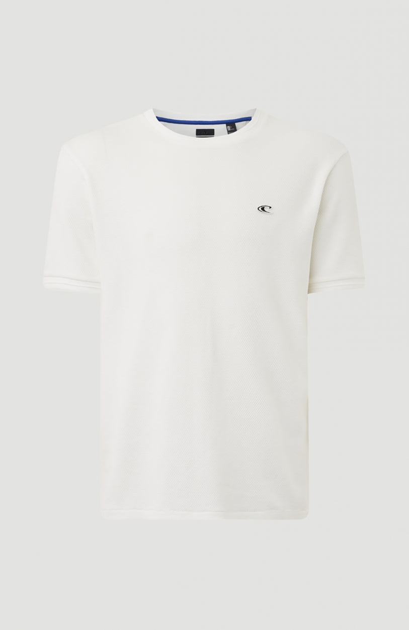 Weißes Hybrid Waffle Ringer T-Shirt für Herren, freigestellt von vorne, Rundhalsausschnitt und Logo-Print