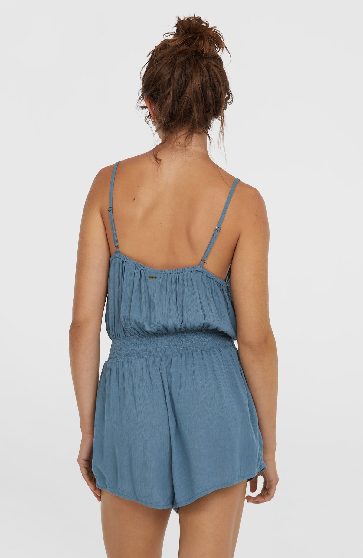 Romper mit Knöpfen und schmalen Trägern für Damen, blau, Rückansicht am Model