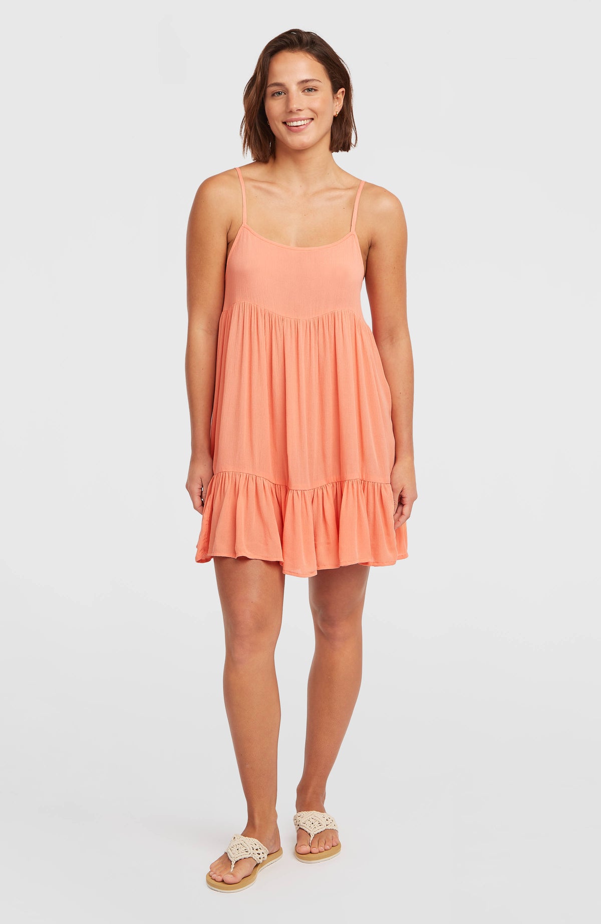 O'Neill Rilee Kurzkleid für Damen, orange, Vorderansicht in voller Länge am Model