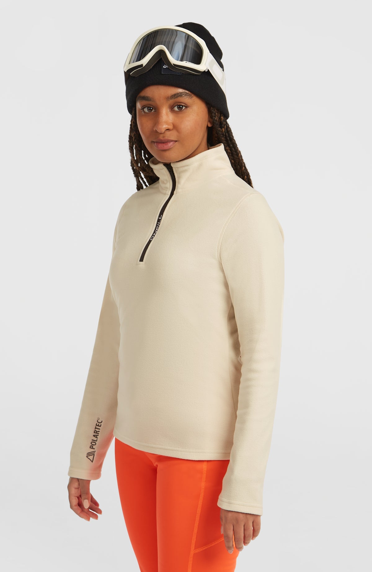 FWC'Cruz Jack's Fleecepullover für Damen, beige, Halbprofilansicht am Model mit kurzem Reißverschluss