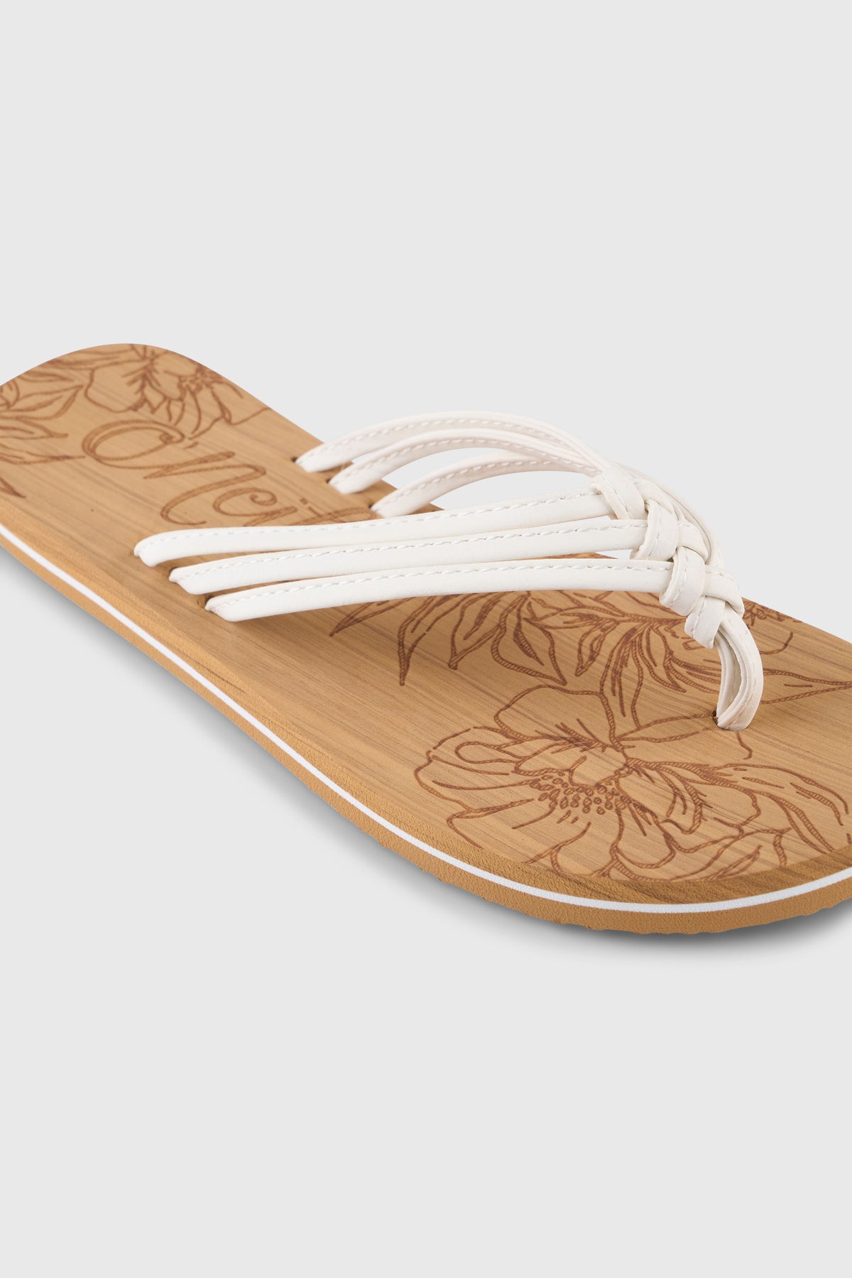 Ditsy Sandalen für Damen, weiß mit Blumenmuster in Braun, Nahaufnahme der geflochtenen Riemen