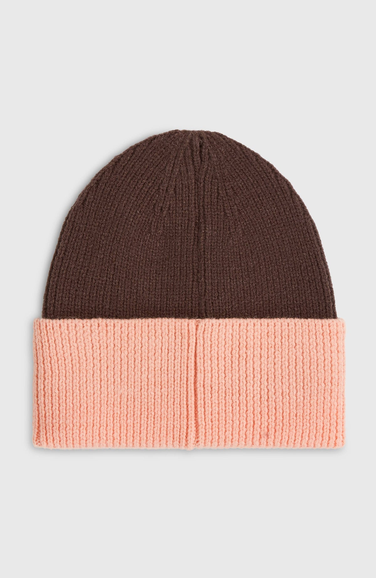 FWC'Cruz Colourblock Beanie für Damen, lila, freigestellt von hinten, mit sichtbarer Mittelnaht am Umschlag