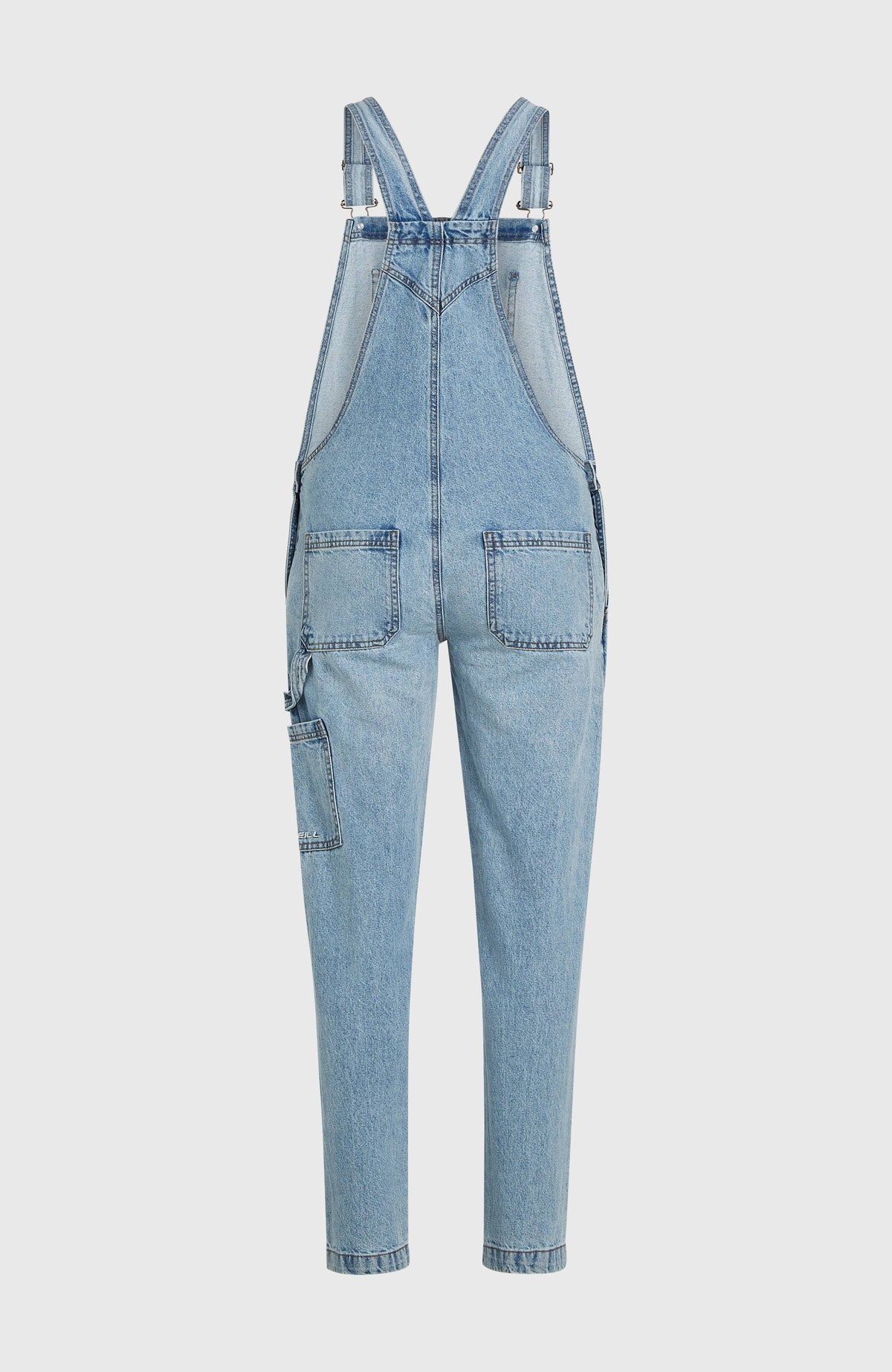Essentials Twill-Latzhose für Damen in Blau, freigestellt von hinten mit zwei Gesäßtaschen