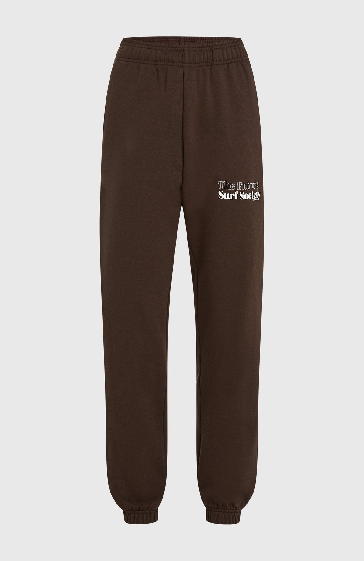 Future Surf Society Jogginghose für Damen, braun mit Logo-Print in Weiß, freigestellt von vorne mit elastischem Saum