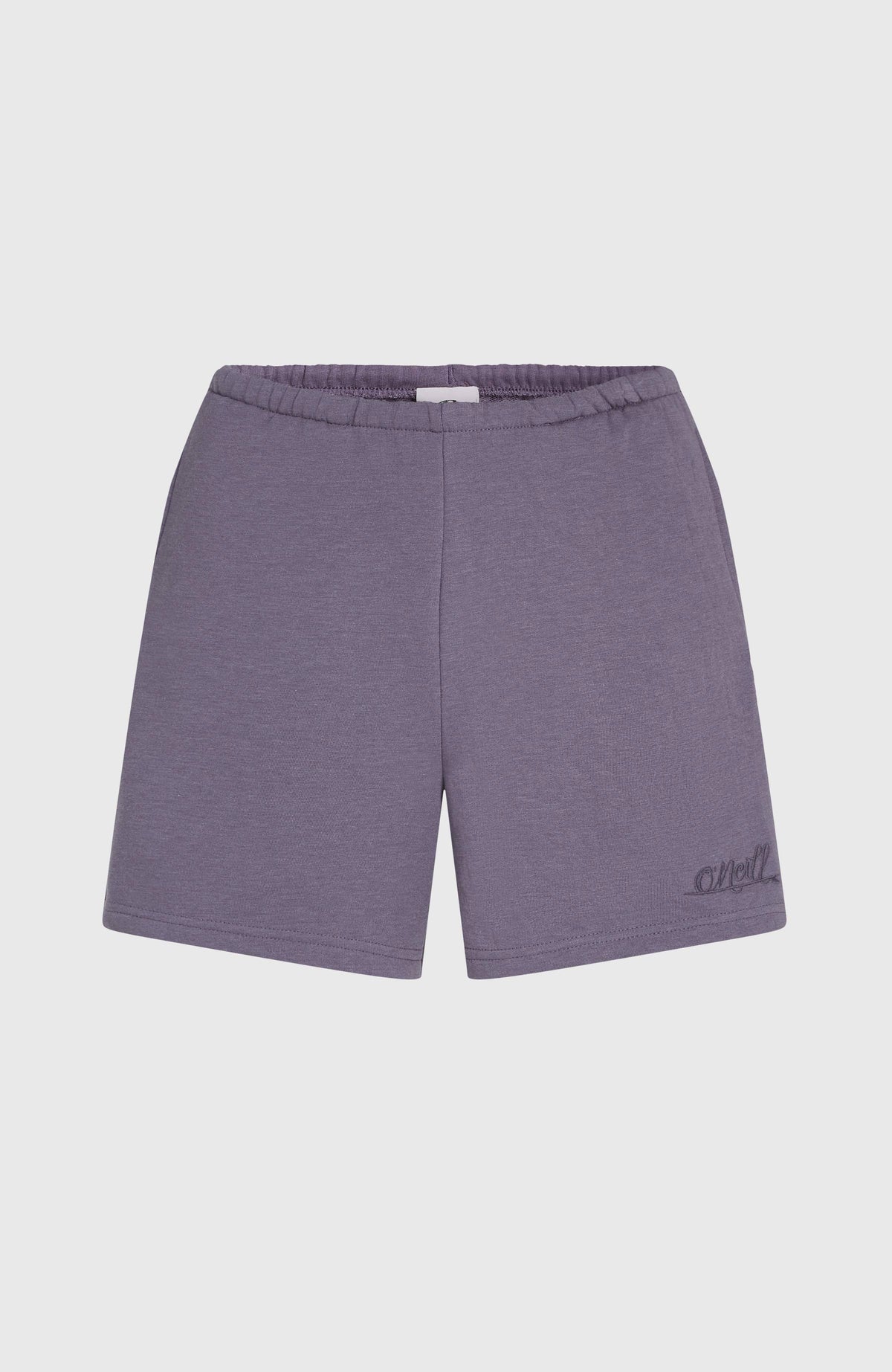 Lila Essentials O'Neill Script Sweatshorts für Damen, flach liegend von vorne, elastischer Bund