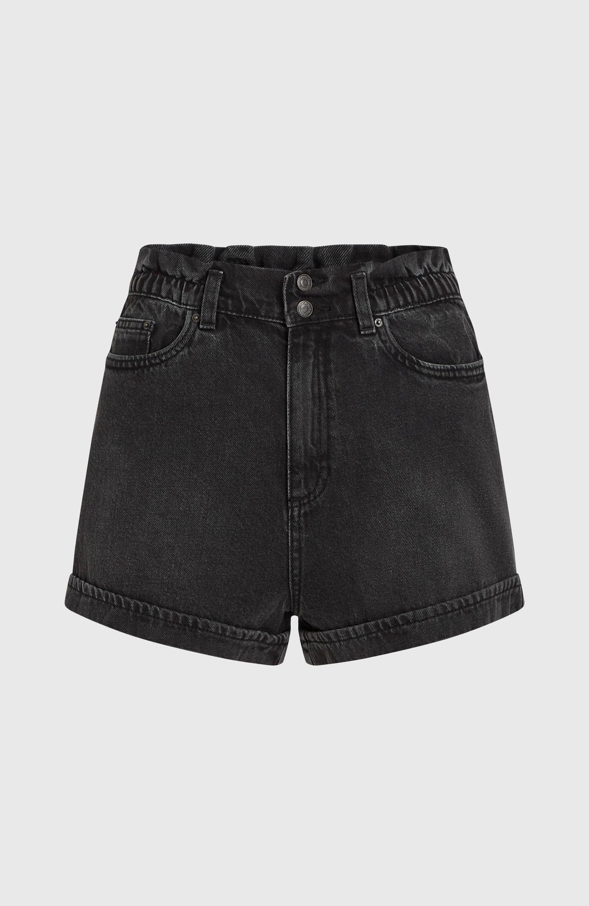 Schwarze Tasia Jeansshorts für Damen, freigestellt von vorne mit elastischem Bund und gekrempeltem Saum