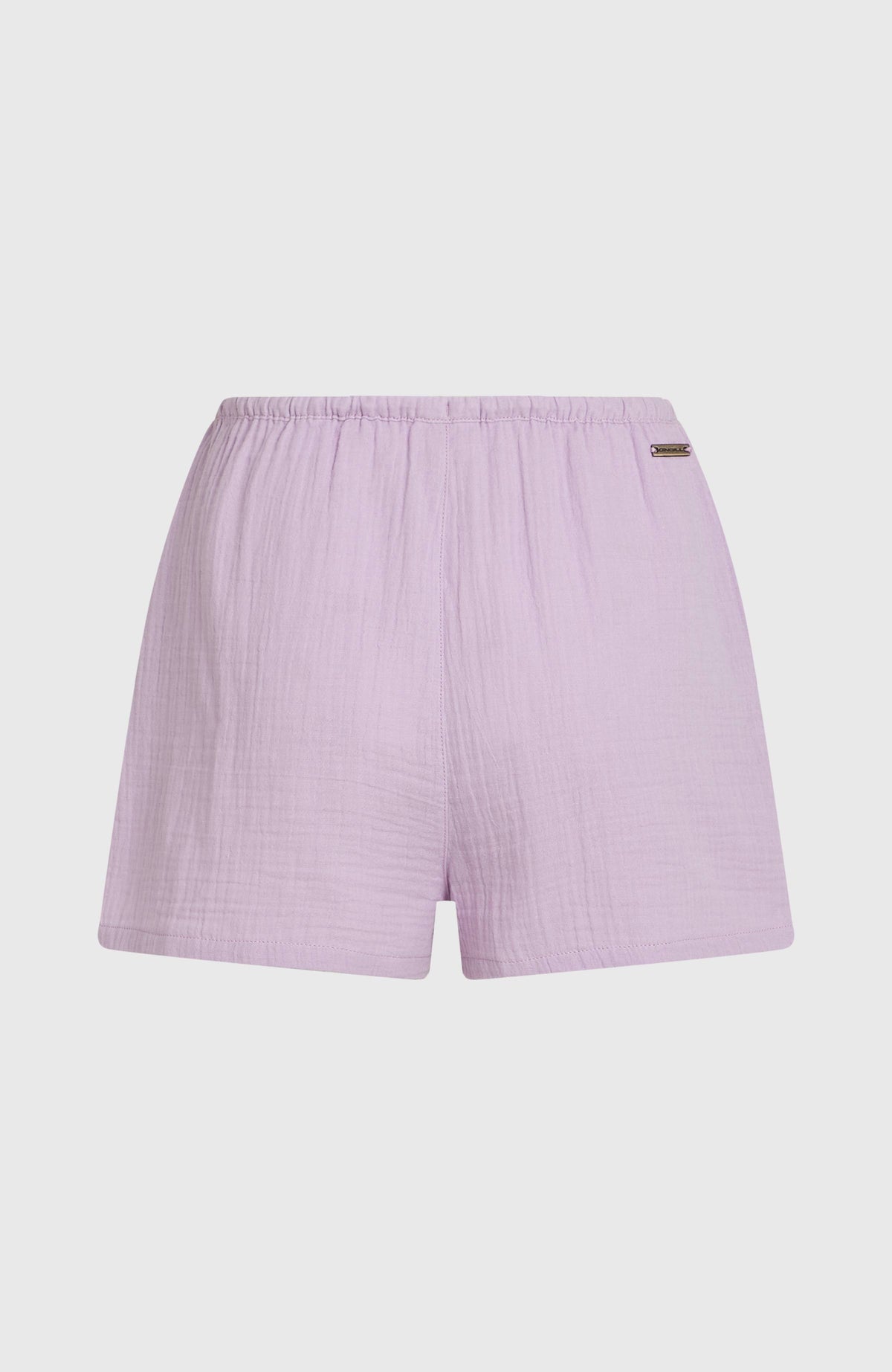 Strukturierte Brenda Shorts für Damen, lila, freigestellt von hinten mit elastischem Bund