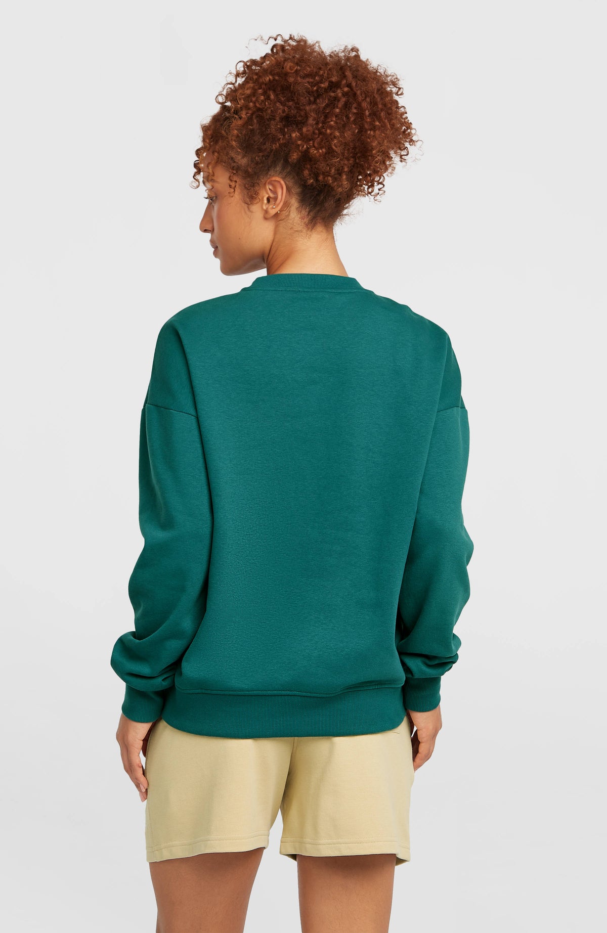 Summer Must-Have Crewneck Sweatshirt für Damen, grün, Rückansicht am Model