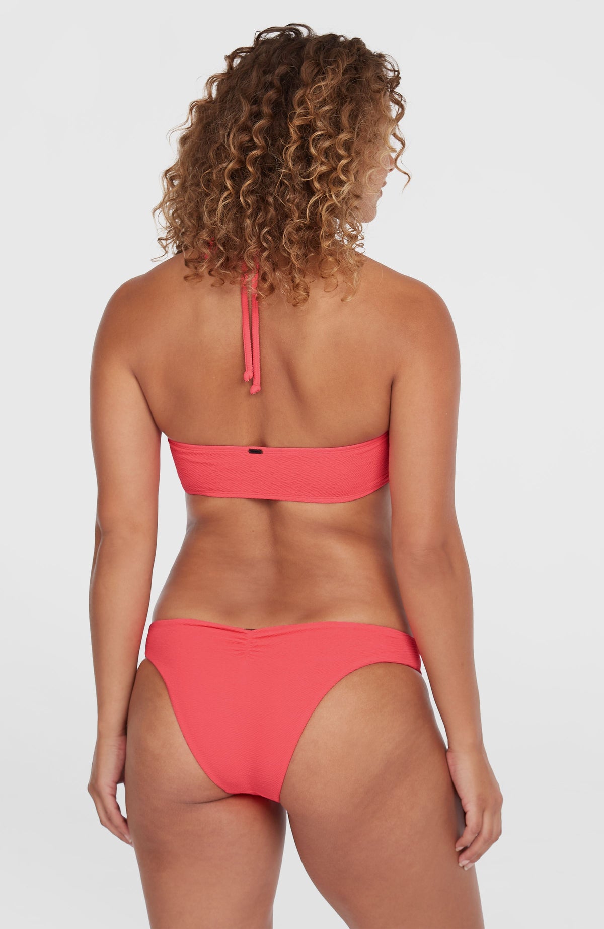 Knot Bandeau Matira Bikini-Set für Damen, pink, Rückansicht am Model mit Bindebändern an der Oberseite