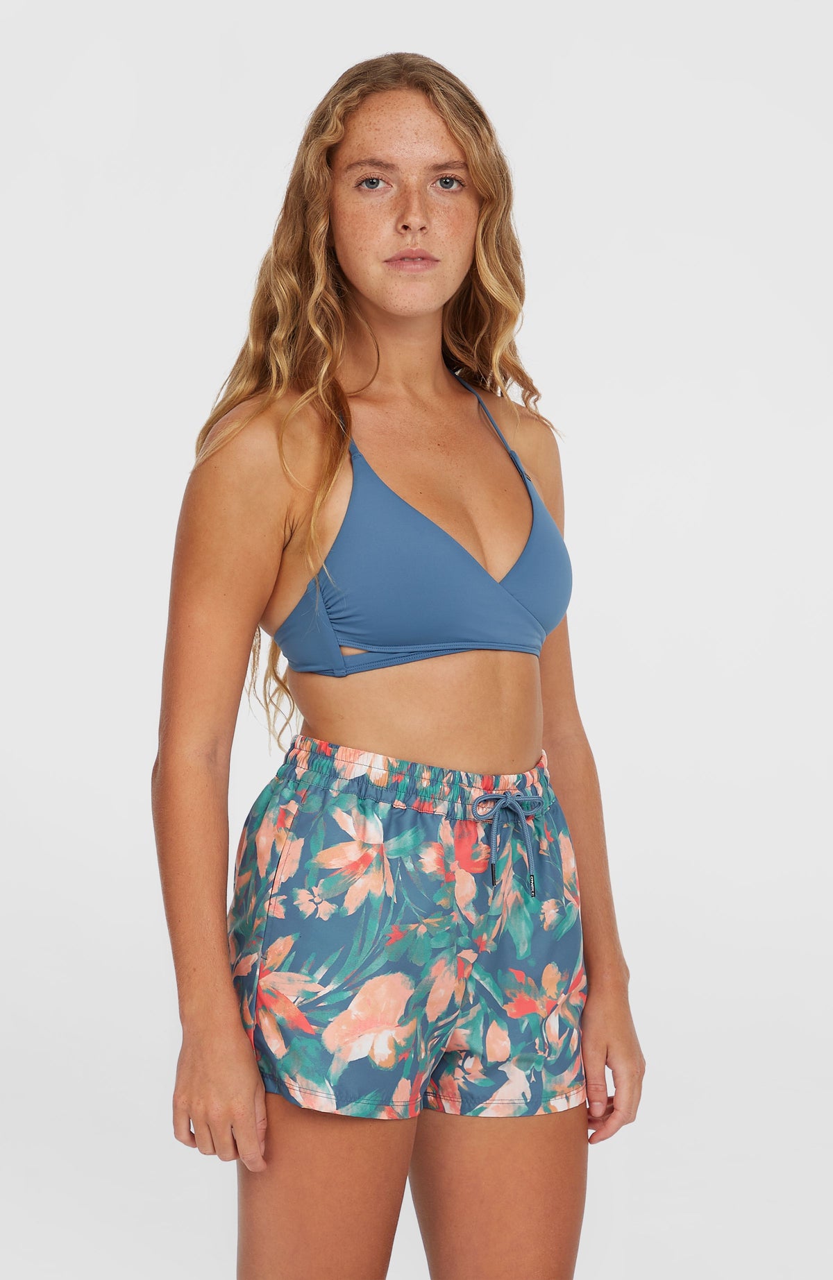 O'Neill Essentials Print 12'' Badeshorts für Damen, blau mit Blumenmuster in Orange und Grün, Vorderansicht