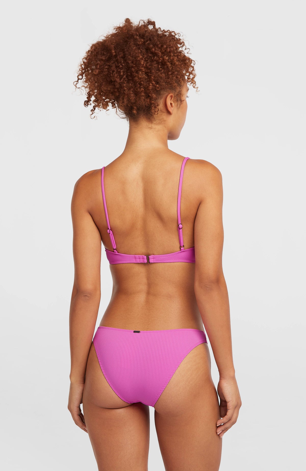 Honopu Rockey Bikini-Set für Damen, lila, getragen am Model, Rückansicht