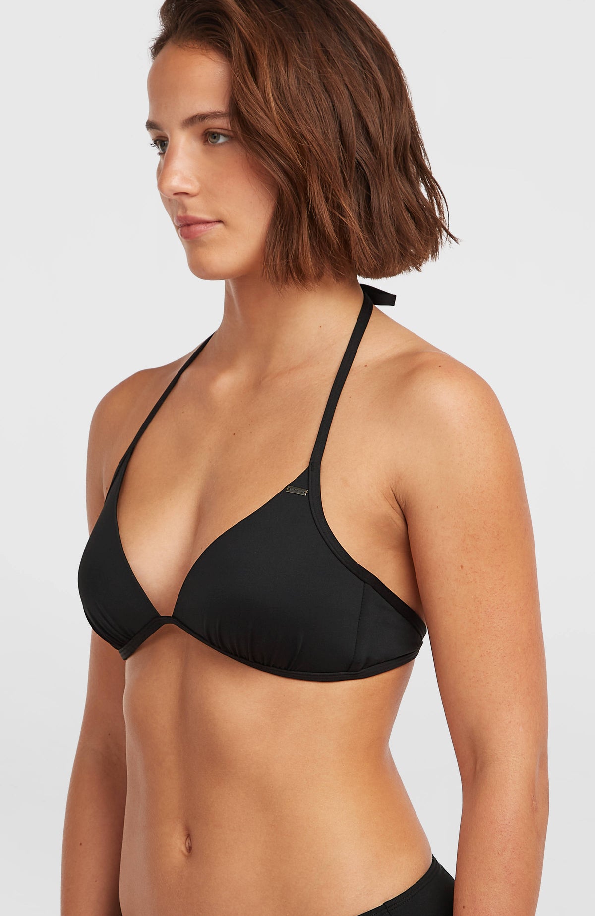 Sao Bikini-Oberteil für Damen, schwarz, Halbprofilansicht am Model