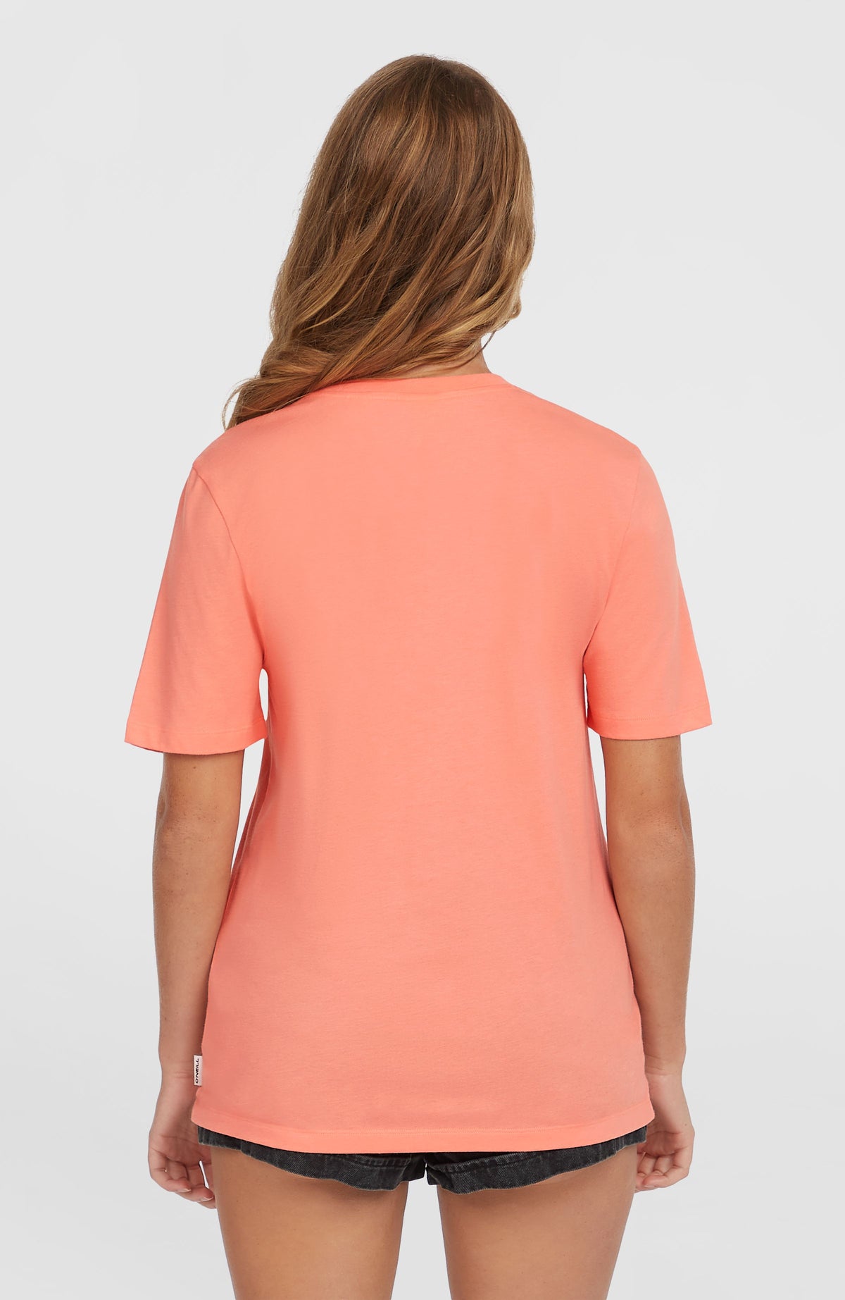 Essentials Script T-Shirt für Damen, pink, Rückansicht am Model