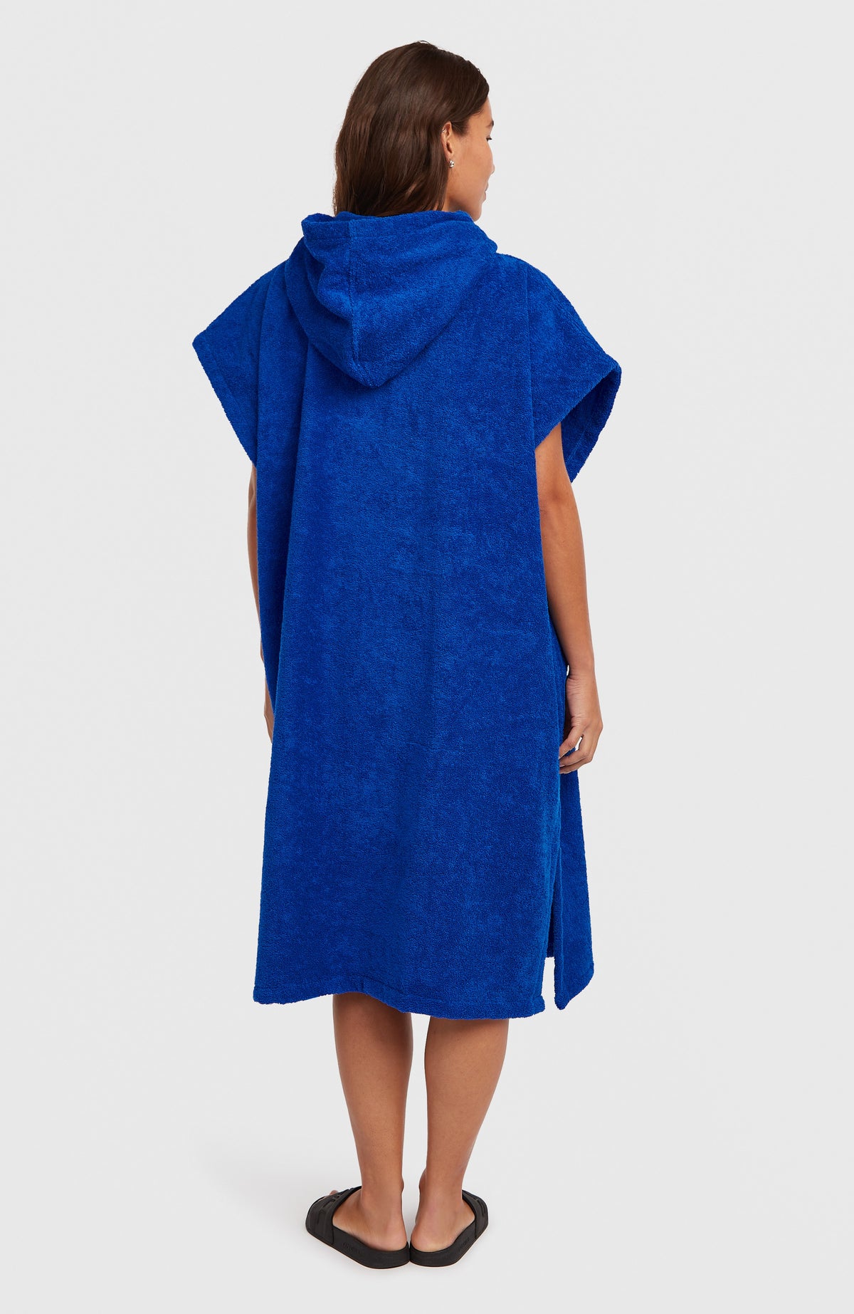 Jack's Changing Handtuch für Herren, blau, Rückansicht getragen am Model mit tief sitzender Kapuze