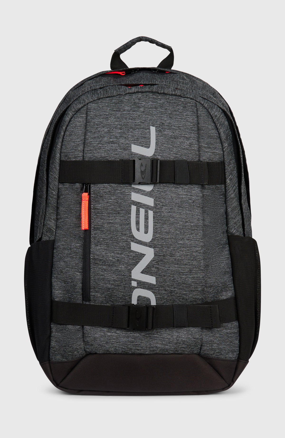 O'Neill Surfer Rucksack für Herren, grau, freigestellt von vorne mit Schnallengurten und Reißverschlussfach