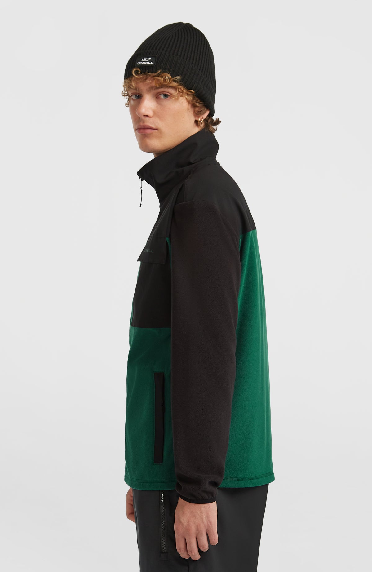 FWC'Peak Polartec® Fleecejacke für Herren, grün, Seitenansicht am Model