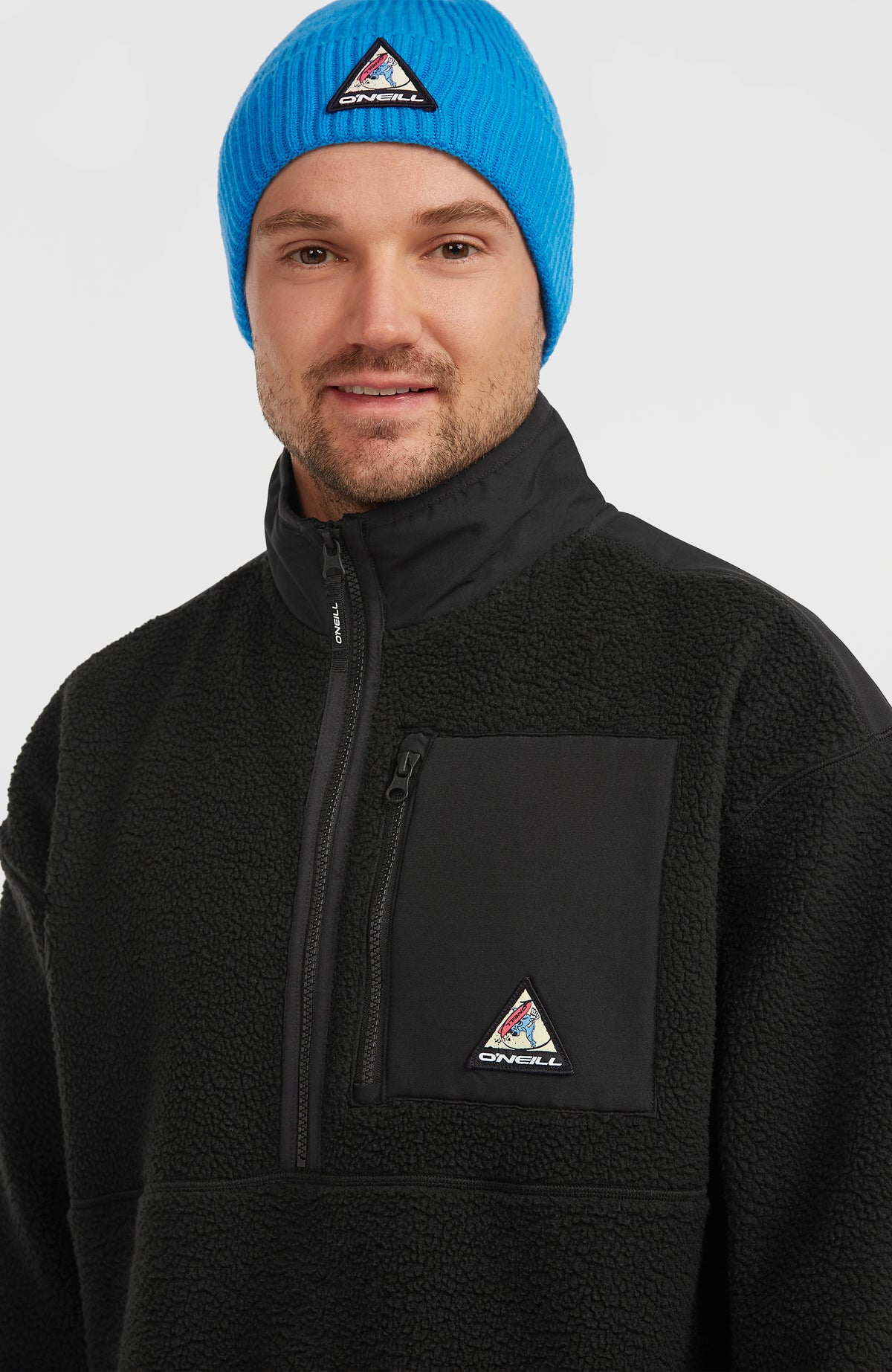 FWC'Play Hyperfleece Pullover für Herren, schwarz, Nahansicht mit Reißverschluss-Brusttasche