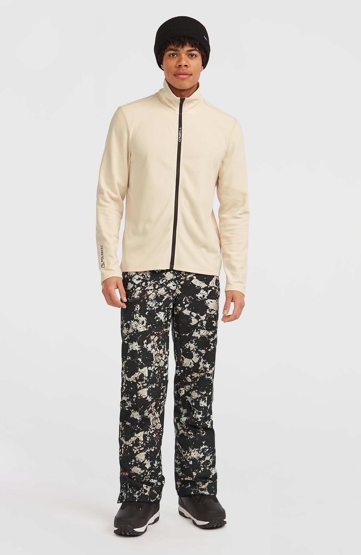 FWC'Cruz Jack's Fleecejacke für Herren, beige, getragen am Model in Ganzkörperansicht von vorne