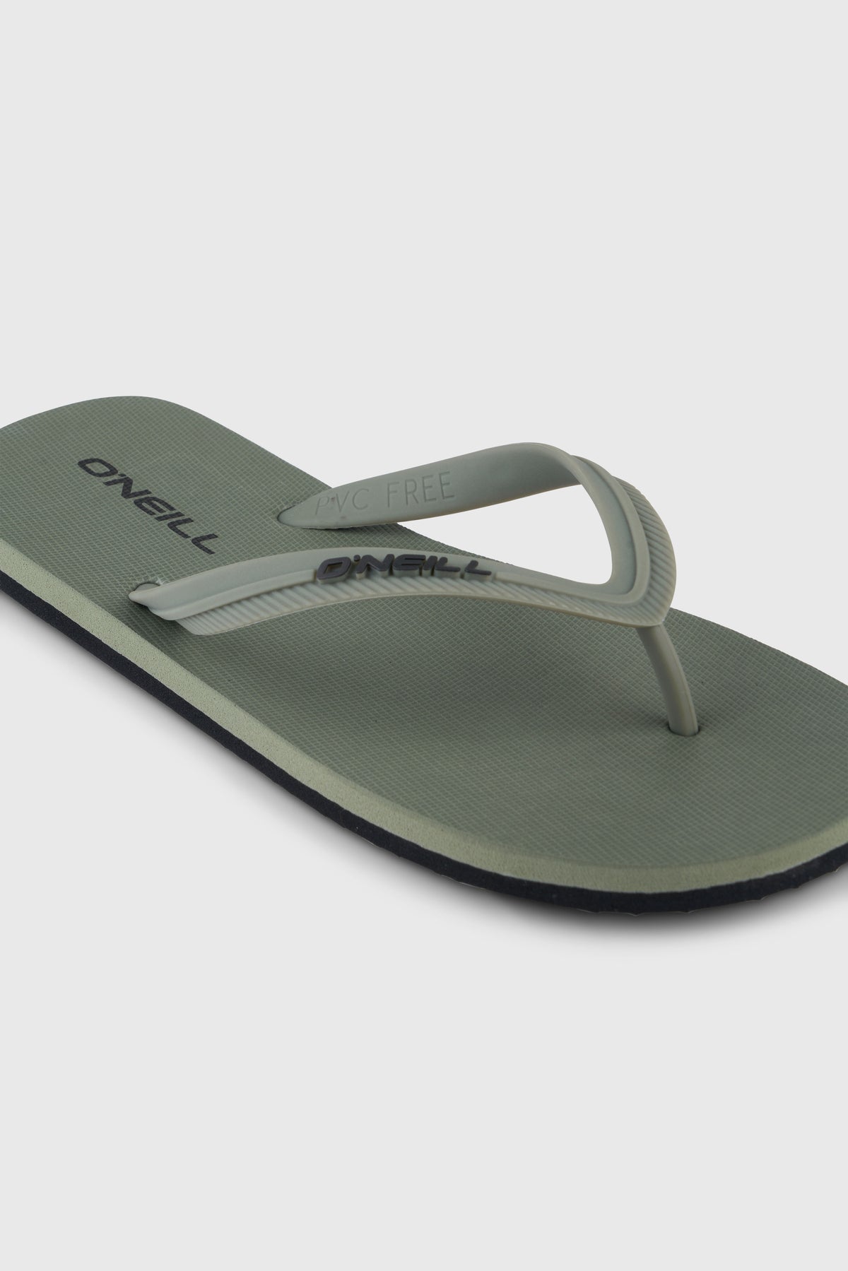 Profile Small Logo Sandalen für Herren, grün, Nahaufnahme des Zehenriemens mit Logo-Prägung