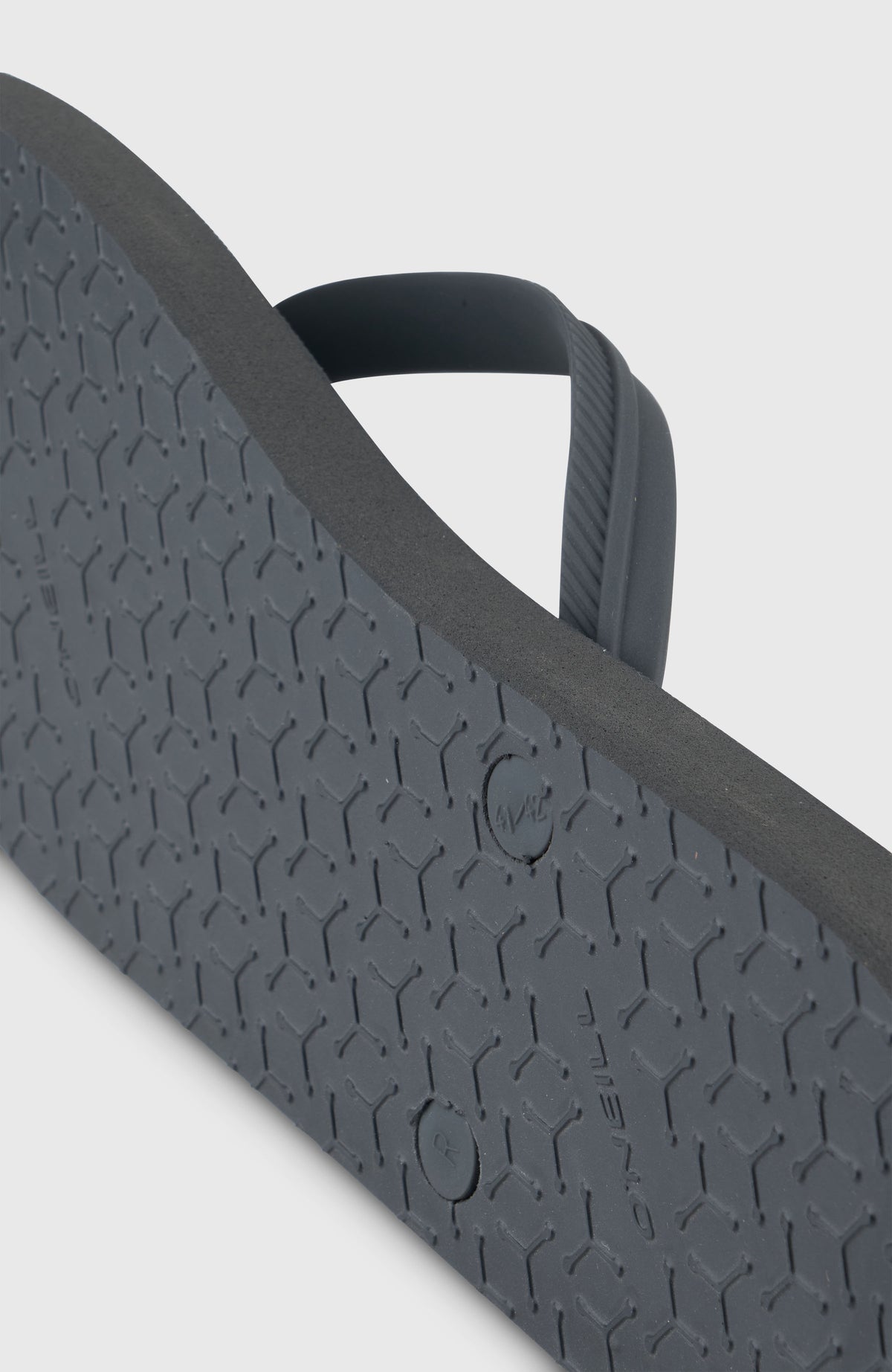 Profile Small Logo Sandalen für Herren, grau, Nahaufnahme der profilierten Laufsohle