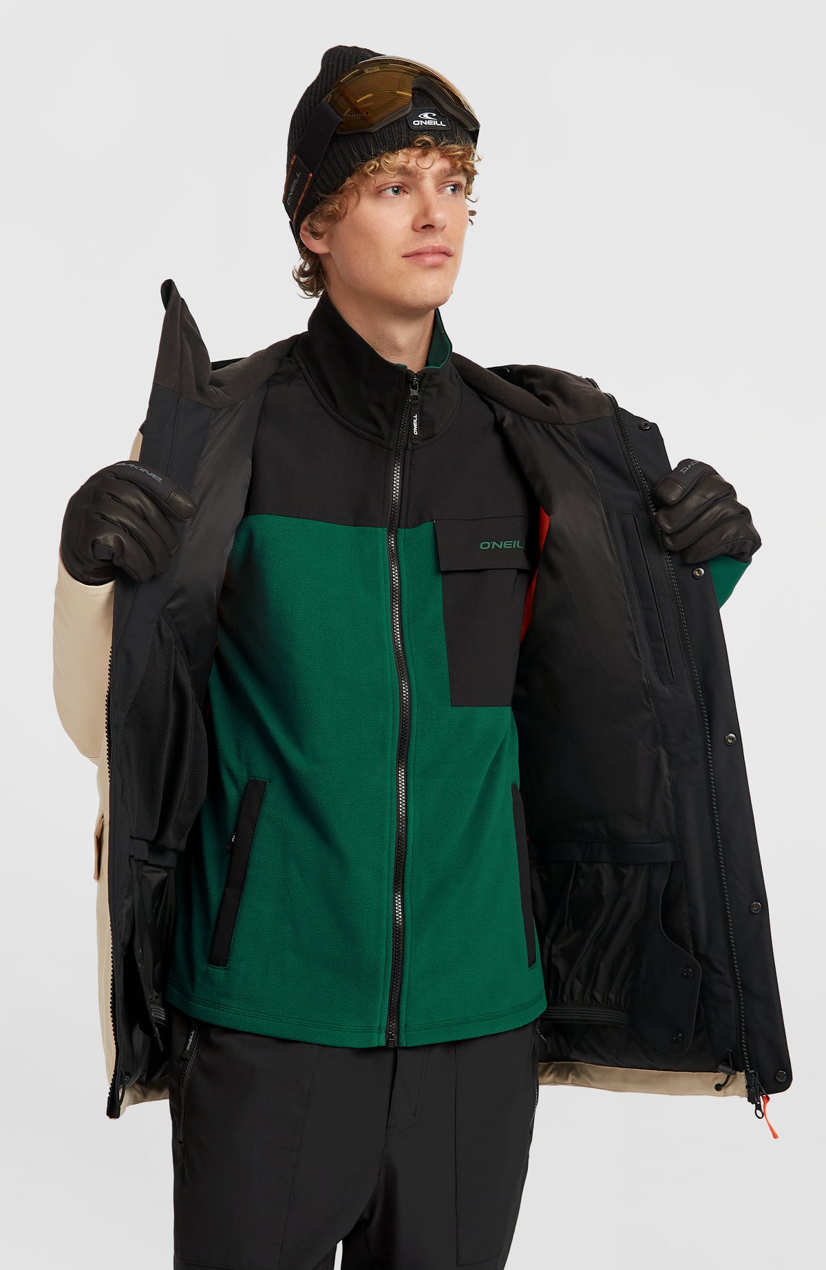 FWC'Peak Pro Skijacke für Herren, beige, Vorderansicht am Model mit geöffneter Jacke und Innentaschen