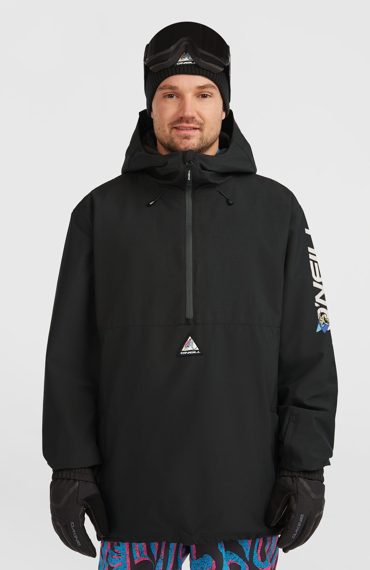 O'Neill FWC'Play Park Anorak Ski- und Snowboardjacke für Herren, schwarz, Vorderansicht am Model