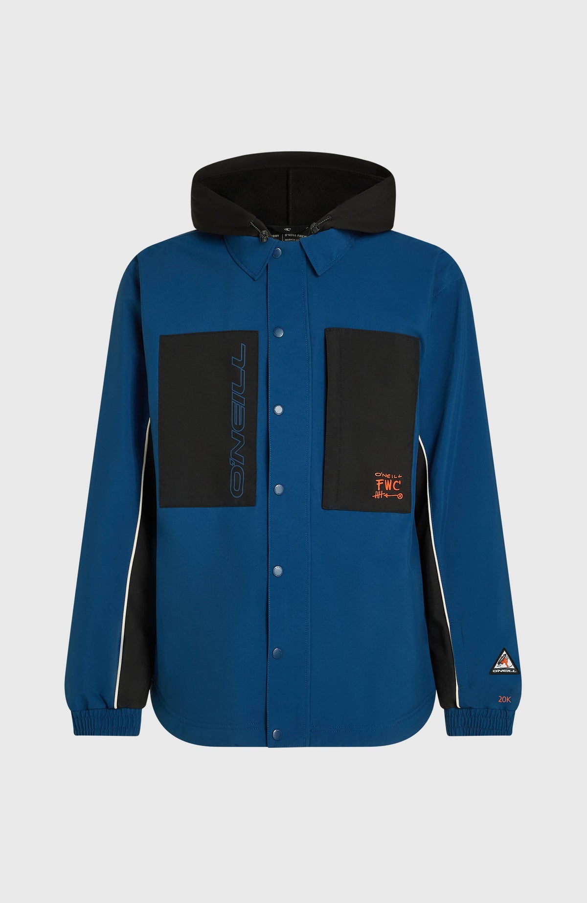 FWC'Play Shacket Ski- und Snowboardjacke für Herren, blau, freigestellt von vorne mit schwarzen Brusttaschen