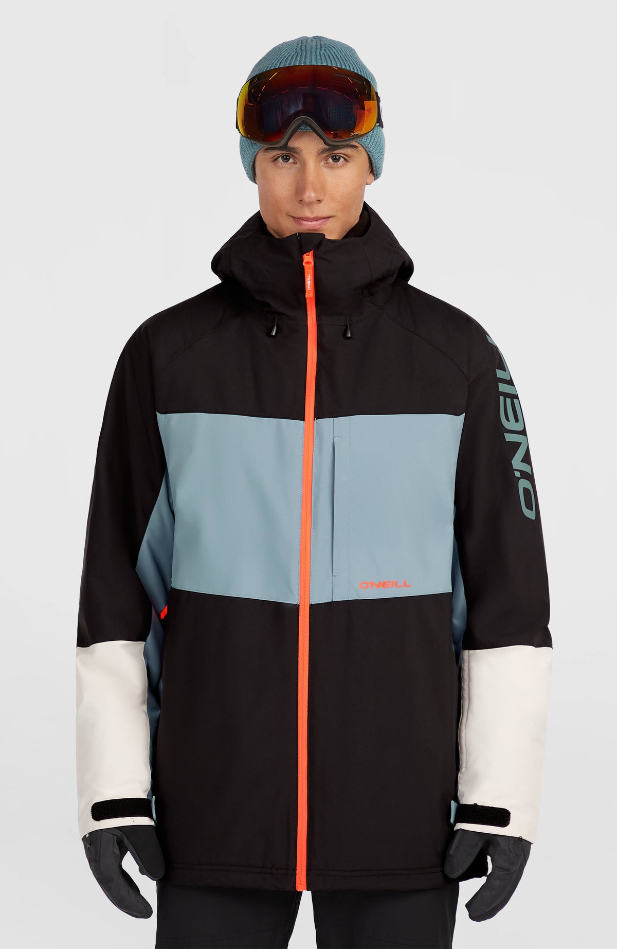 O'Neill FWC'Cruz Mean Machine Skijacke für Herren in Schwarz, Vorderansicht am Model