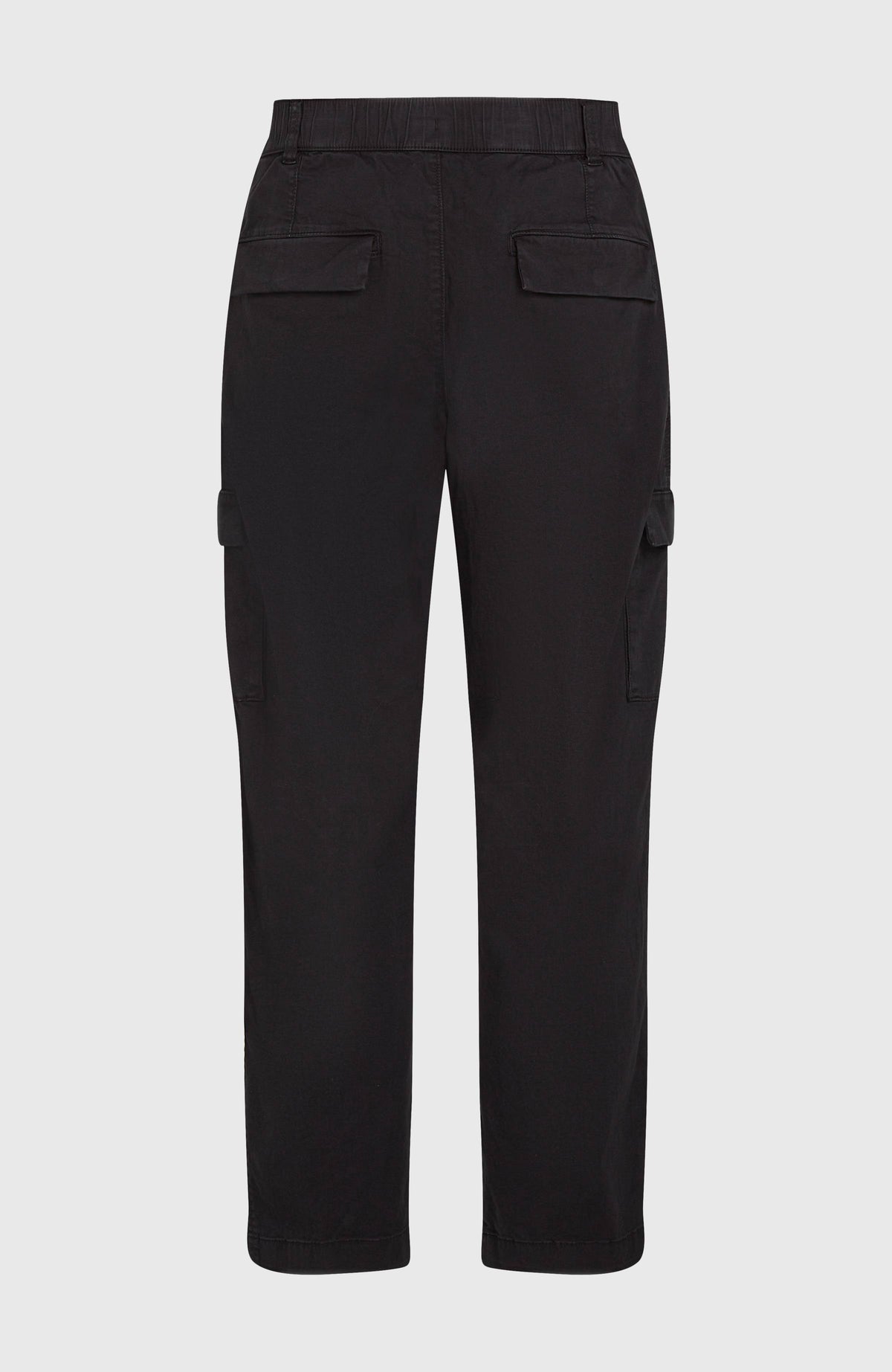 Essentials Cargohose für Herren, schwarz, freigestellt von hinten mit elastischem Bund und Taschenpatten