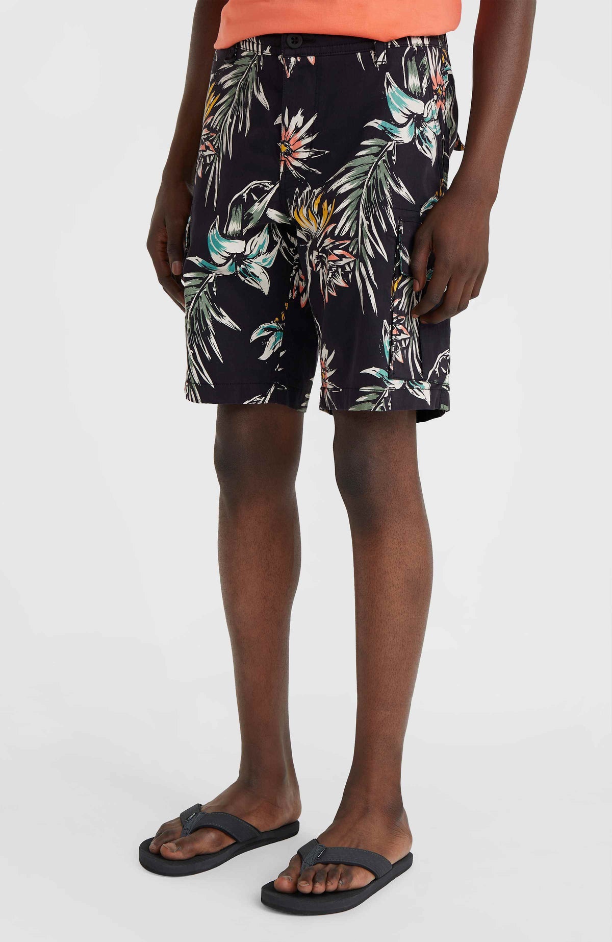 Essentials Cargo-Shorts | Black Tropicana