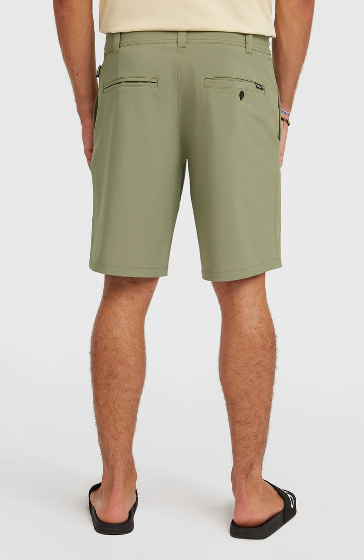 Hybrid 19" Shorts | Avery Fern