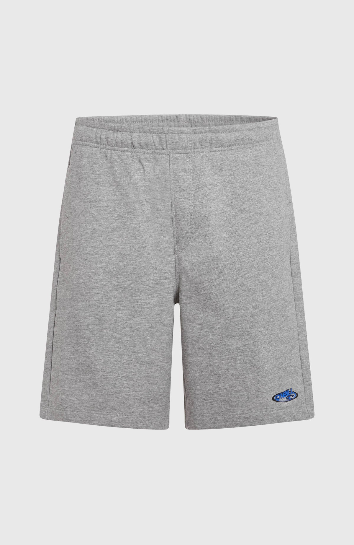 Essentials 90s Sweatshorts für Herren, grau, freigestellt von vorne mit elastischem Bund und Logo am Saum