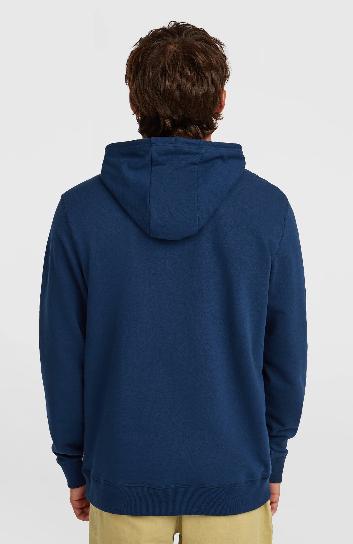 Original Cali Hoodie für Herren, blau, Rückansicht am Model mit Kapuze