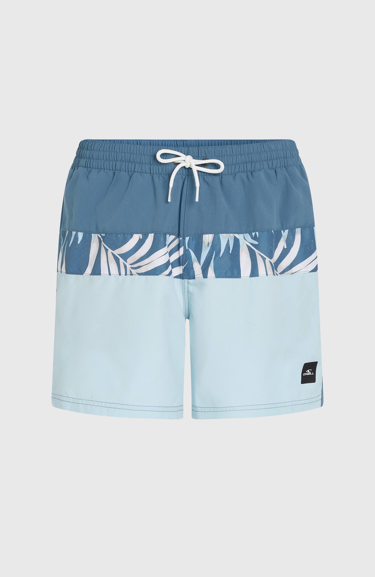Cali Block 15'' Badehose für Herren, blau mit Blättermuster in Weiß, flach liegend von vorne, Kordelzug am Bund