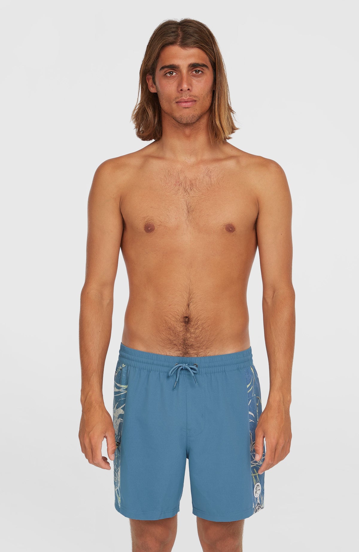 O'Neill O'Riginals Side Panel 16'' Badehose für Herren, blau mit Grafikmuster in Weiß, Vorderansicht am Model