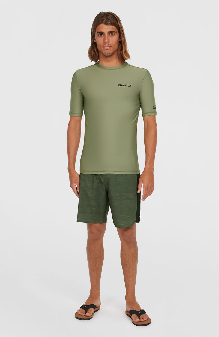 Essentials Shortsleeve-Schwimmshirt | Avery Fern