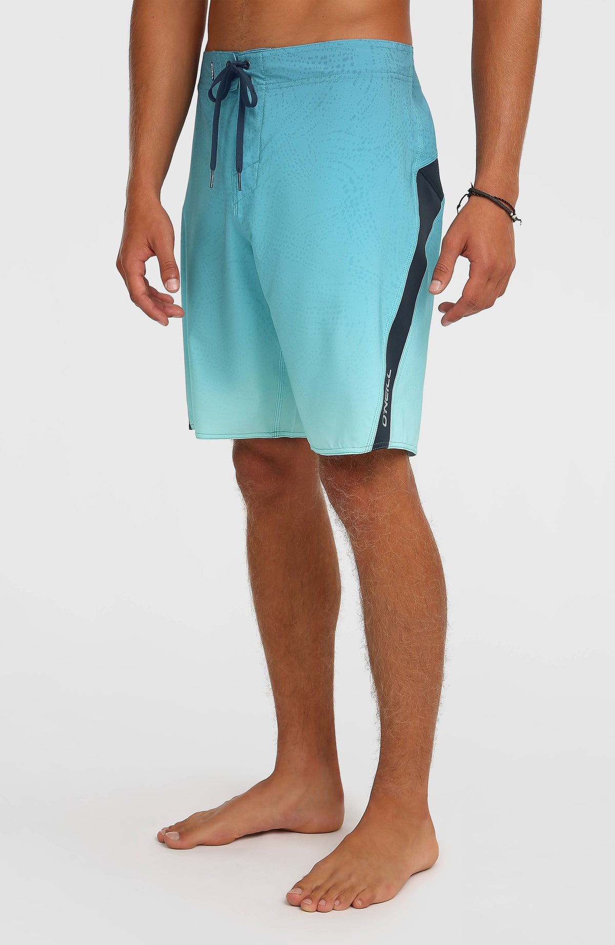 Superfreak Mysto 20'' Boardshorts für Herren, blau mit Farbverlauf in Hellblau, Seitenansicht mit dunklem Streifen