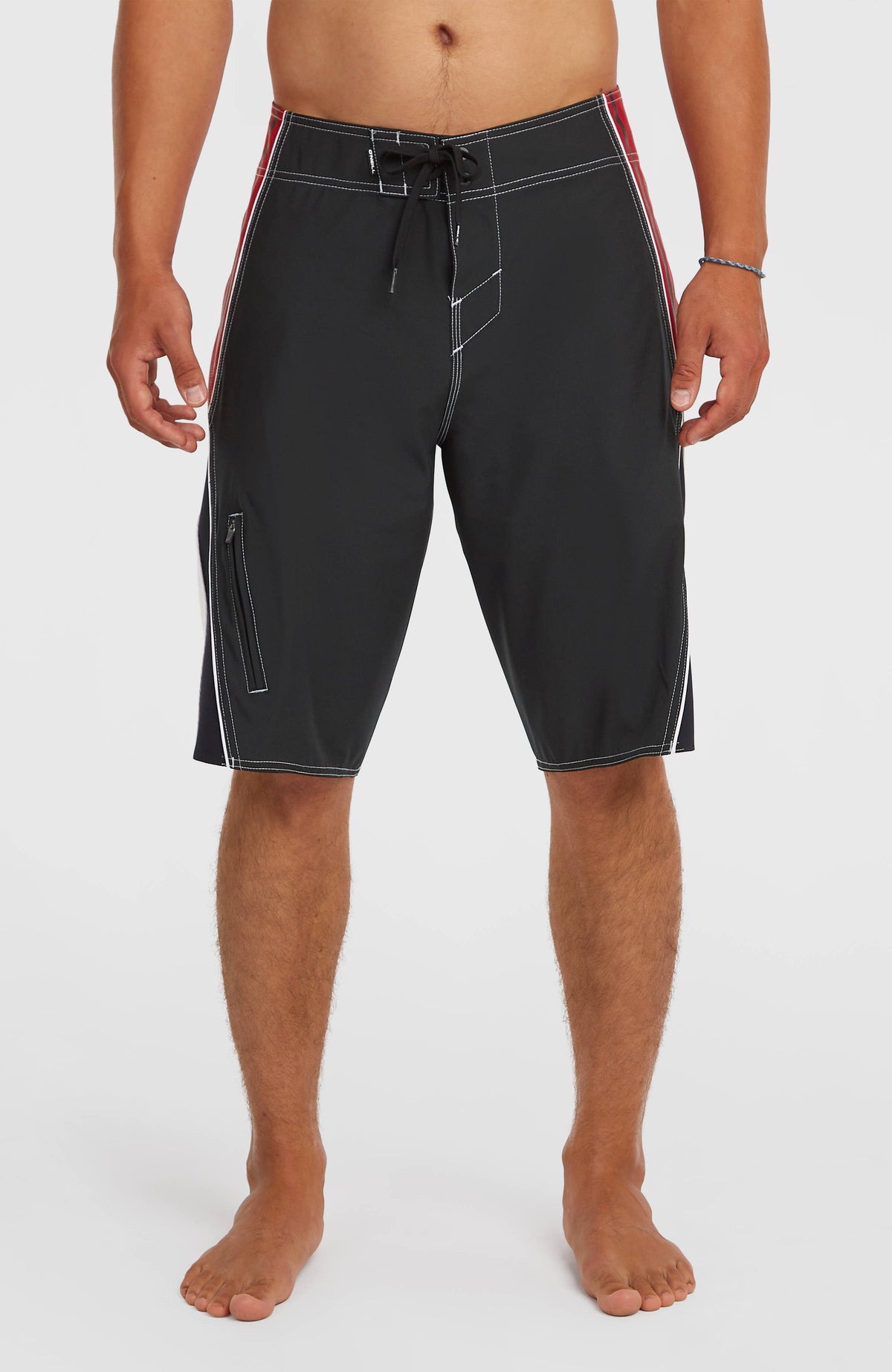 O'Neill Superfreak Re-Issue Y2K 22'' Boardshorts für Herren, schwarz, Vorderansicht getragen am Model