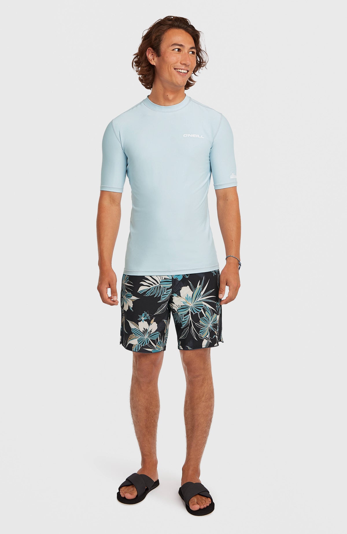 Shortsleeve-UV-Shirt für Herren, blau, Ganzkörperansicht von vorne, getragen am Model mit geradem Saum