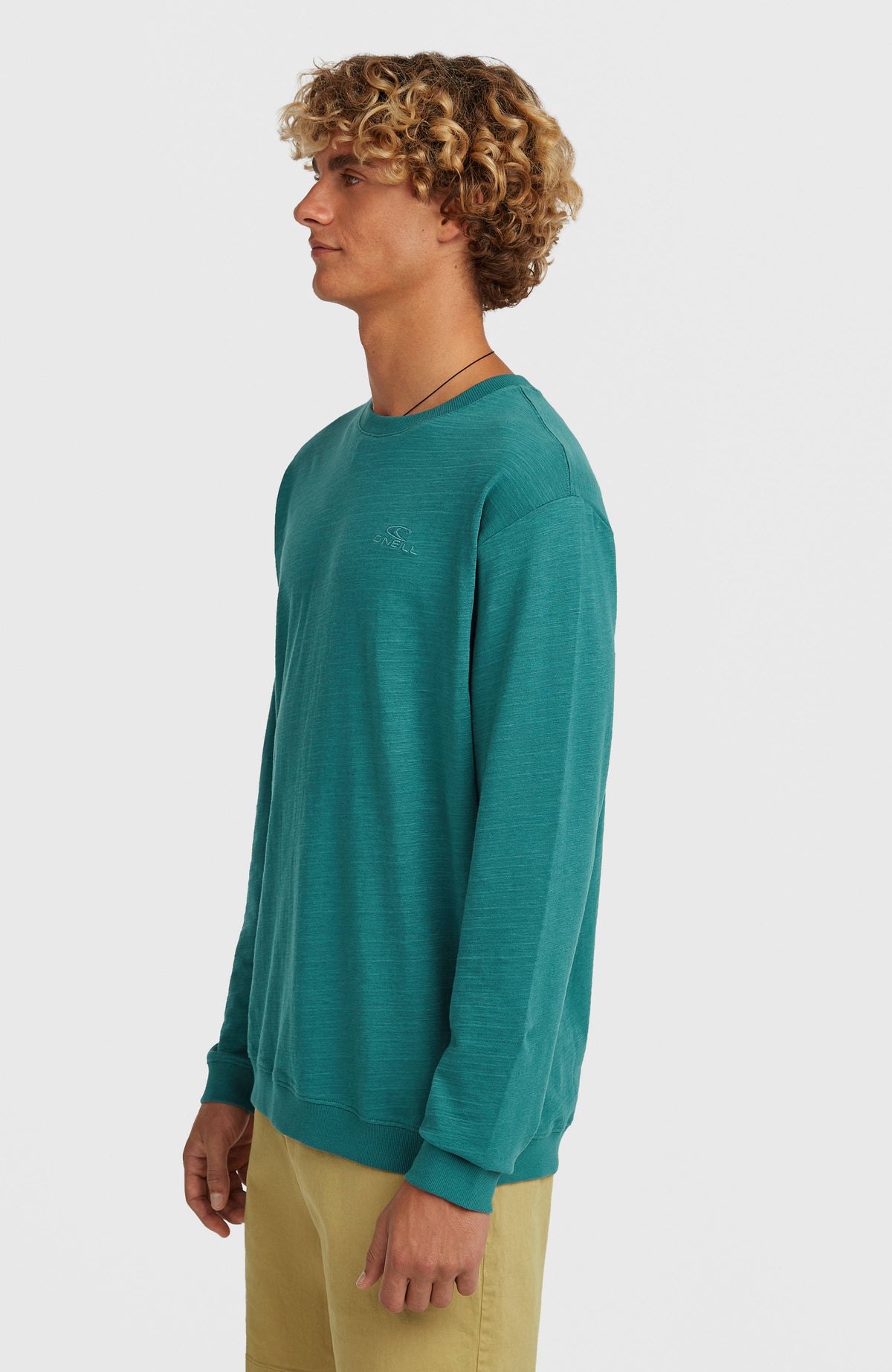 Slub Langarmshirt für Herren, grün, Seitenansicht, getragen am Model