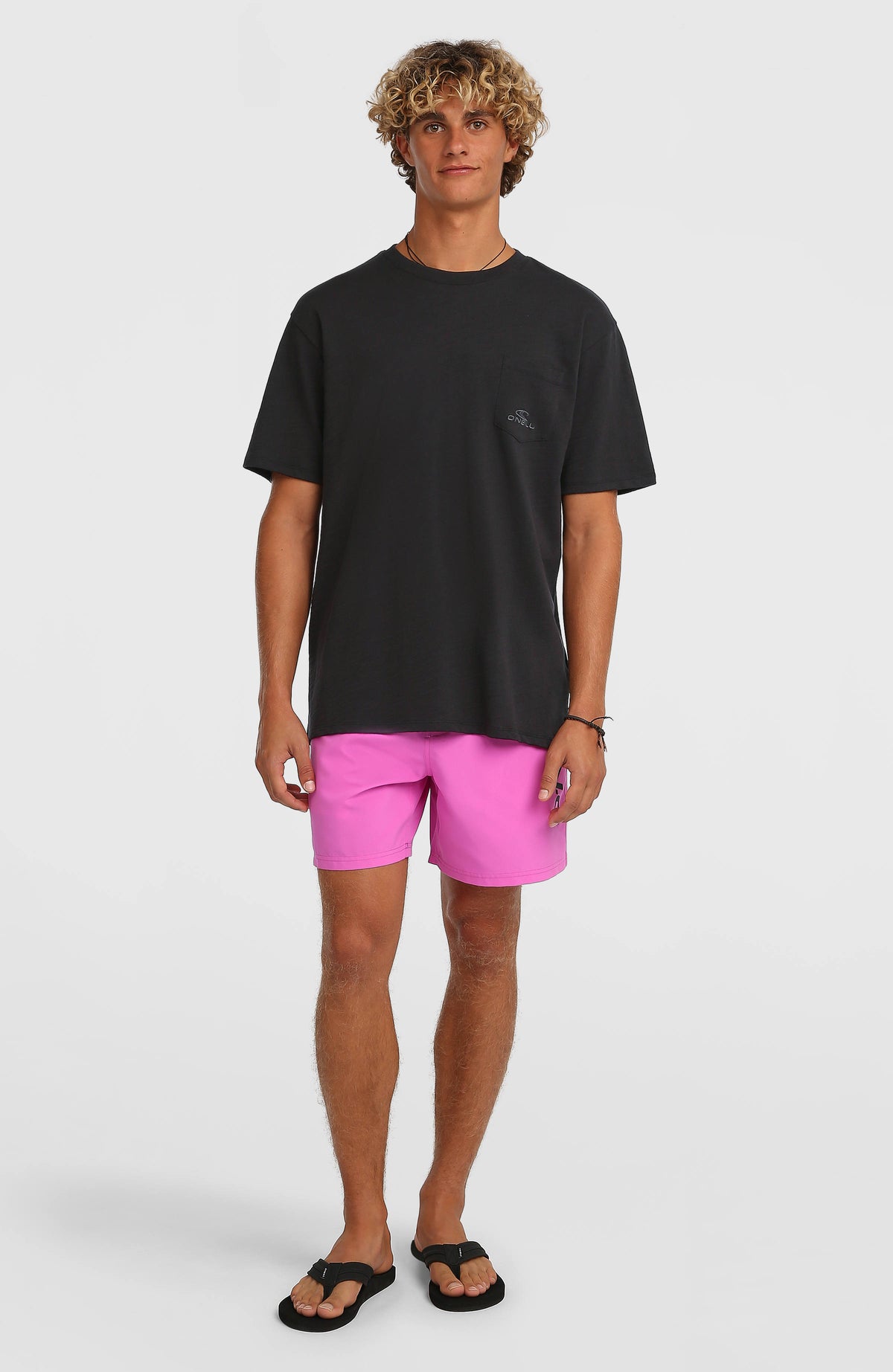Slub Chest Pocket T-Shirt für Herren, schwarz, Ganzkörperansicht von vorne am Model