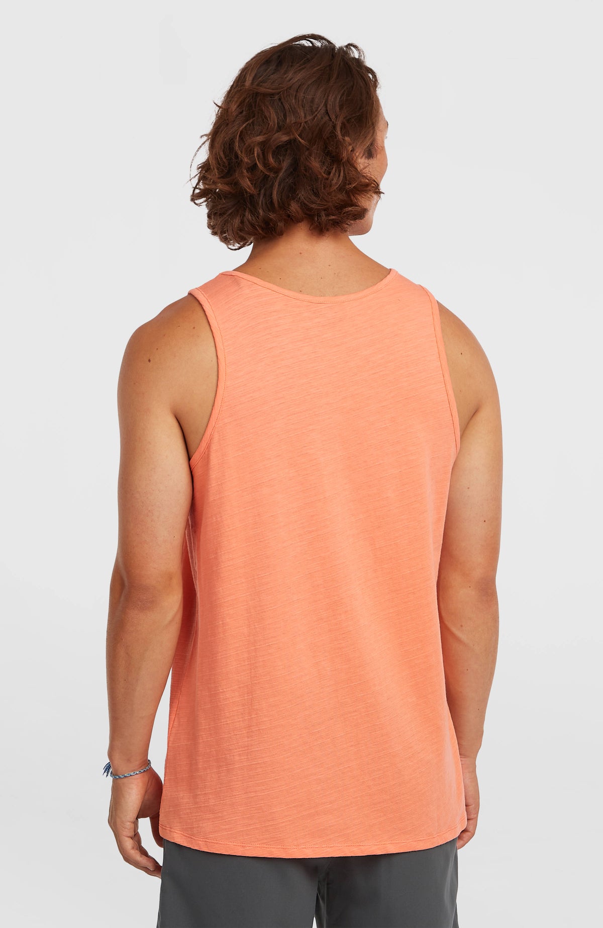 Slub Tanktop für Herren, orange, Rückansicht, getragen am Model
