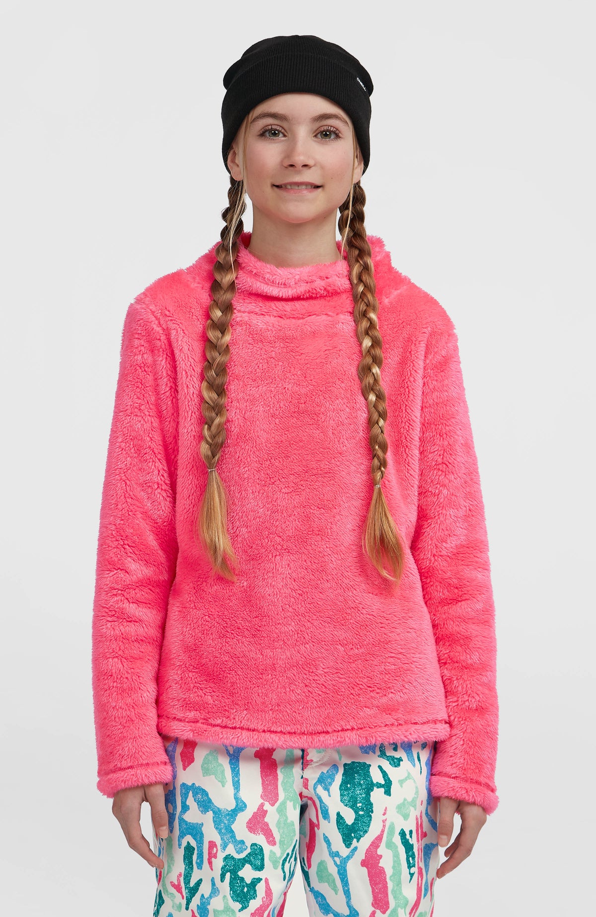 O'Neill Kuscheliger FWC'Cruz Fleecepullover für Mädchen, pink, Vorderansicht, getragen am Model