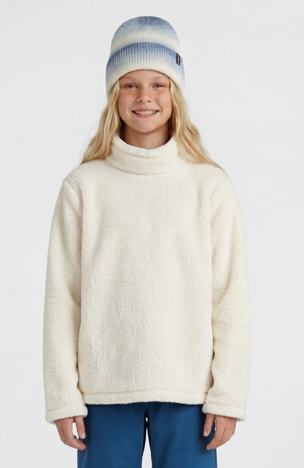 O'Neill Kuscheliger FWC'Cruz Fleecepullover für Mädchen, weiß, Vorderansicht am Model