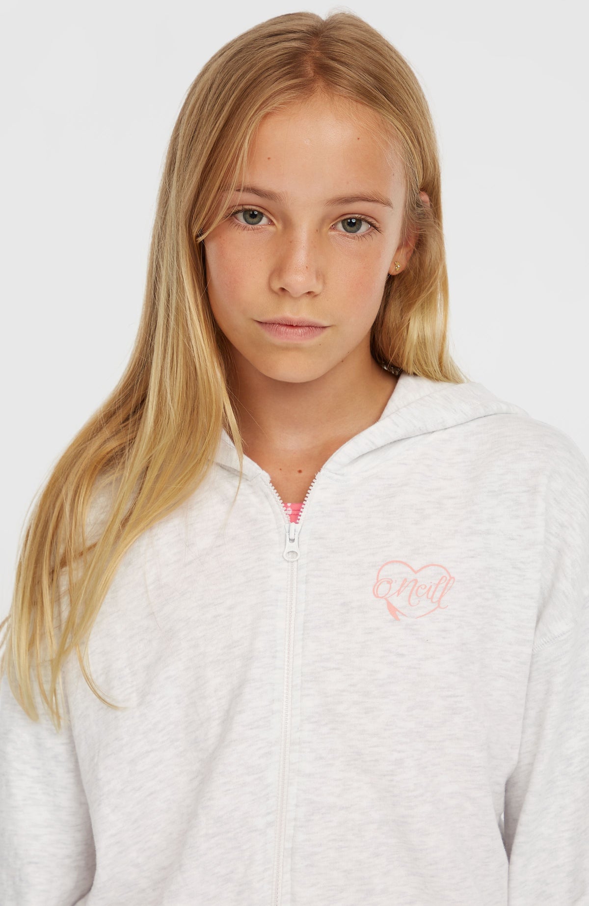 Script Kapuzenjacke mit Reißverschluss für Mädchen, weiß mit Logo-Print in Rosa, Nahaufnahme mit Front-Print