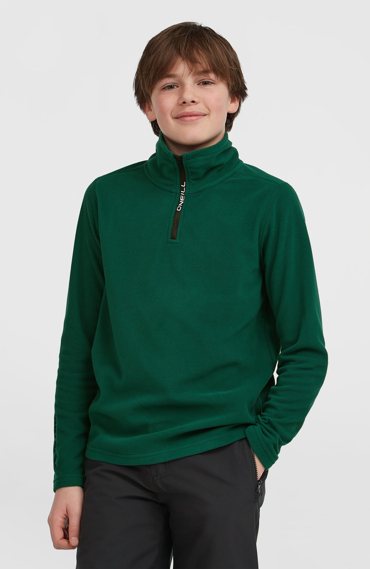 O'Neill FWC'Cruz Jack's Polartec® Fleecepullover mit Halbreißverschluss für Jungen, grün, Vorderansicht am Model