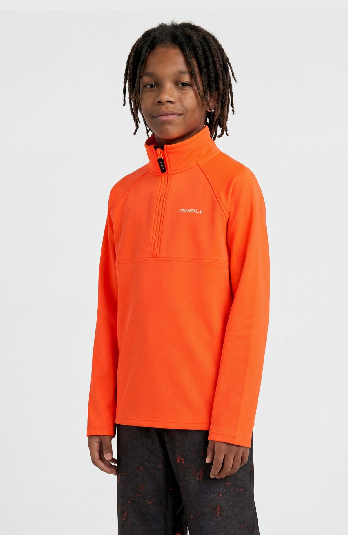 O'Neill FWC'Cruz Half-Zip Fleecepullover für Jungen, rot, Vorderansicht am Model mit kurzem Reißverschluss