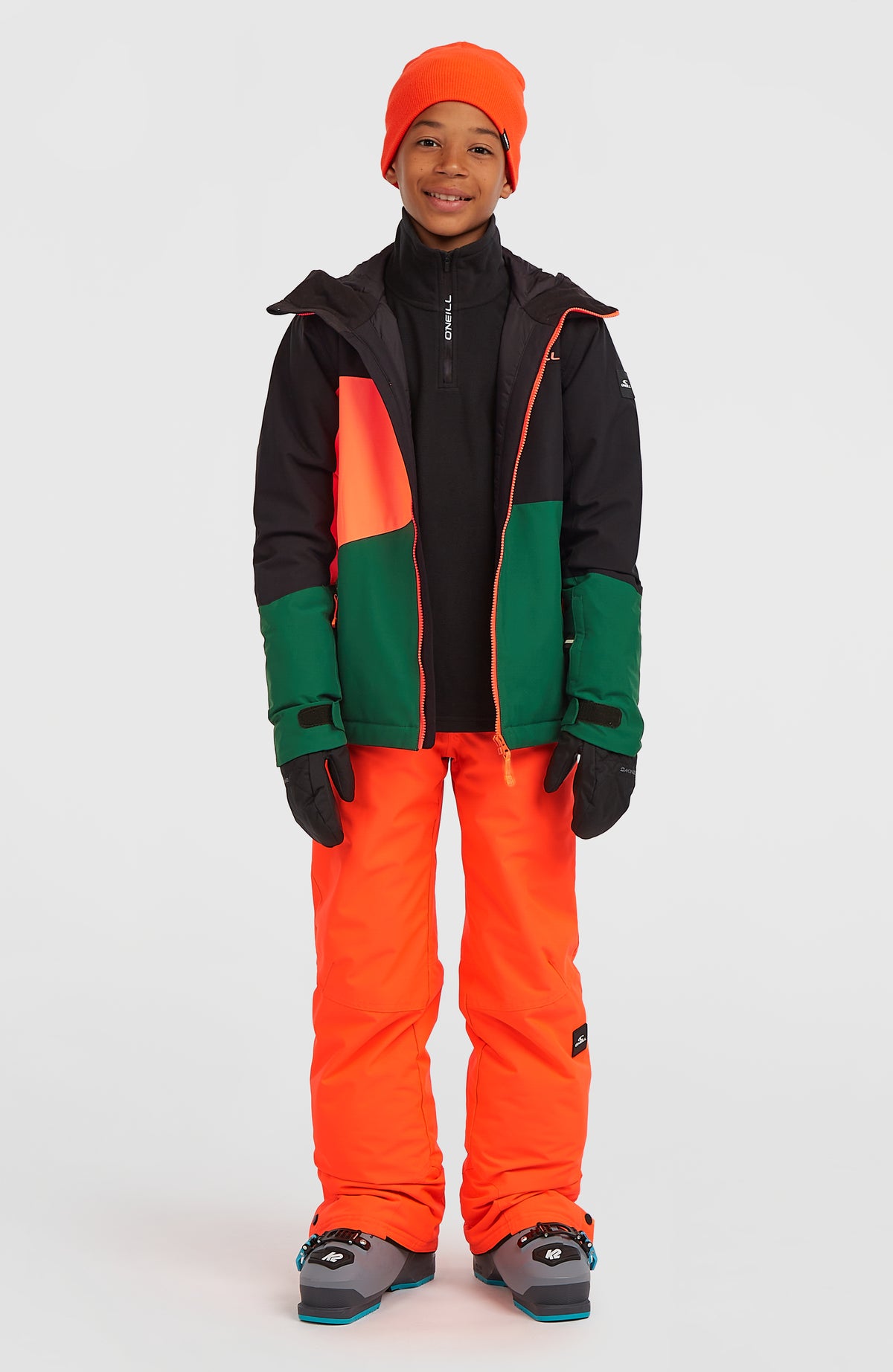 FWC'Cruz Triple Skijacke für Jungen, schwarz, Ganzkörperansicht am Model mit geöffnetem Frontreißverschluss
