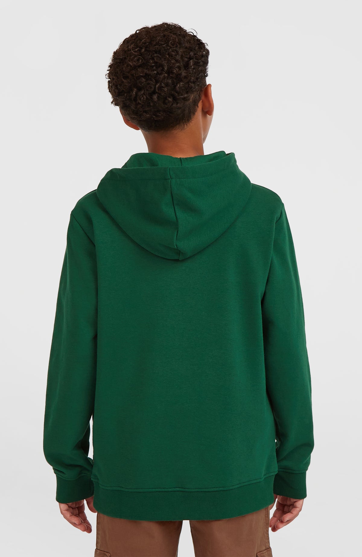 Essentials Hoodie für Jungen, grün, Rückansicht am Model mit Kapuze und gerippten Bündchen